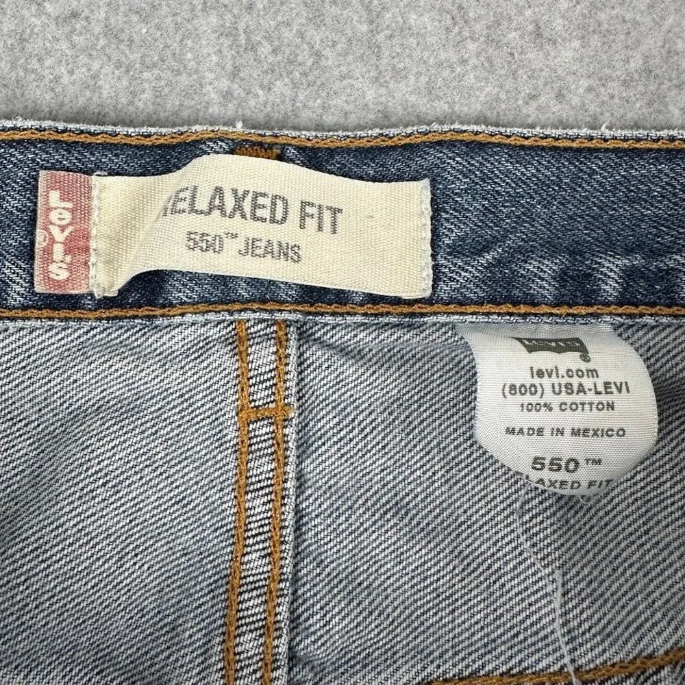 Vintage Y2K Levi's 550 Mens Relaxed Fit‎ Blue Jeans Size 34x30 Distressed Rodeo